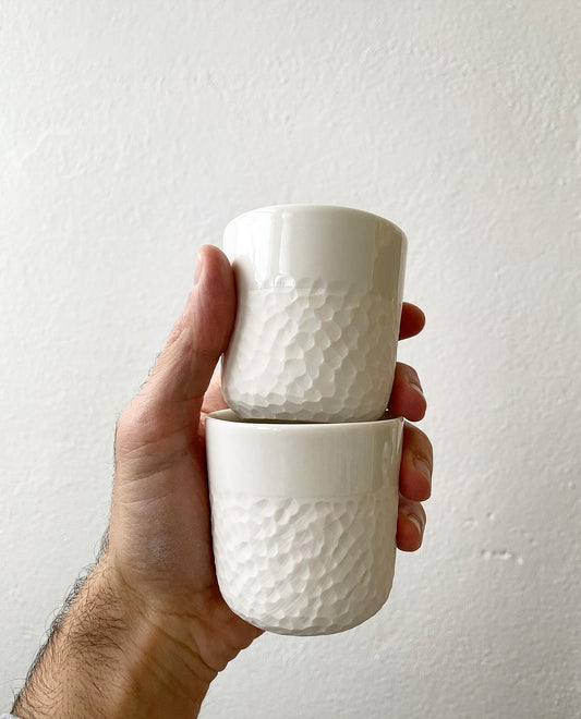 Tasse BRUT porcelaine sculptée (M) - AP Céramique